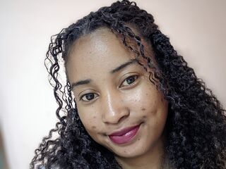 FarasoaMariela's Fuck Profile Image